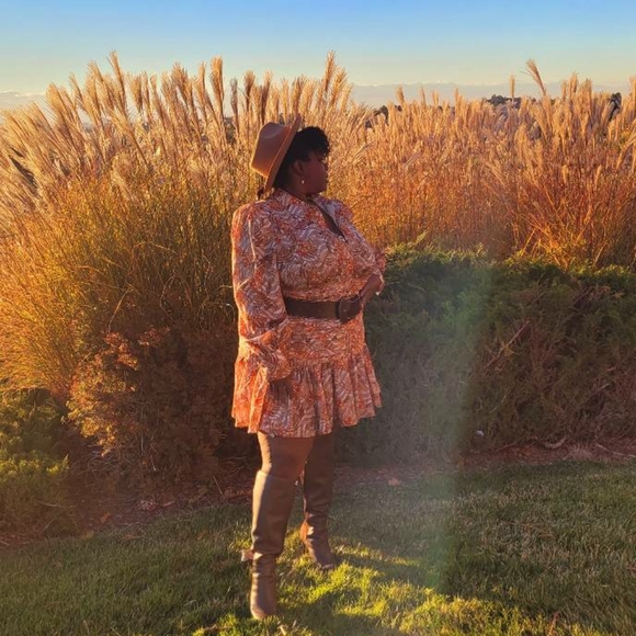 Beautiful dress 🍁🍂 - Picture 5 of 9